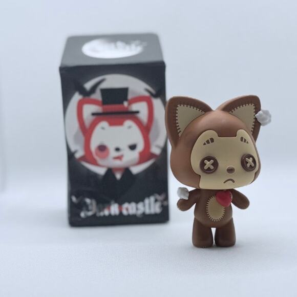 Ali the Fox Dark Castle Mystery Designer Toy - New - Picture 2 of 6